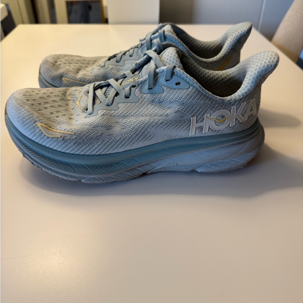 Hoka Clifton 9 cloud blue/ice flow 7.5 women’s